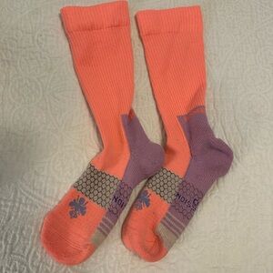 Bombas performance compression socks
